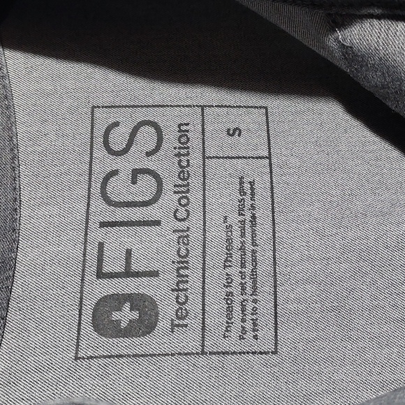 EUC Figs‎ Technical Collection Rafaela sleeveless scrubs top men's size small - Picture 5 of 6